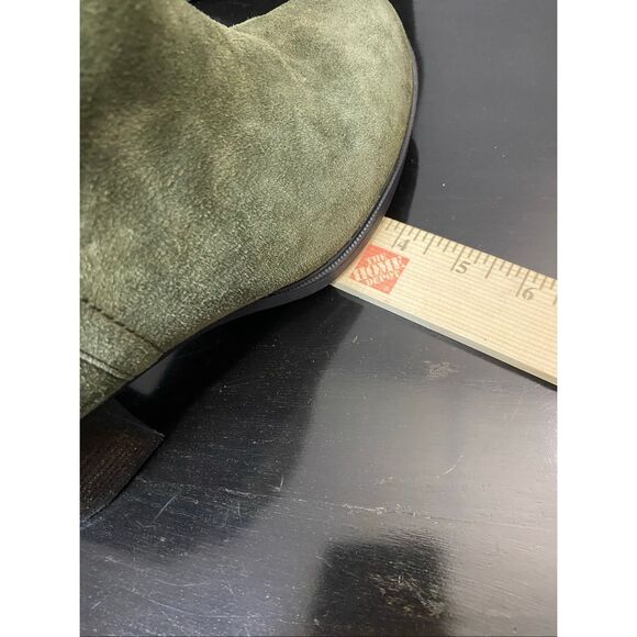 9 1/2, Rockport Cobb Hill ankle boots in green suede. Purchased but never worn. - Picture 10 of 12